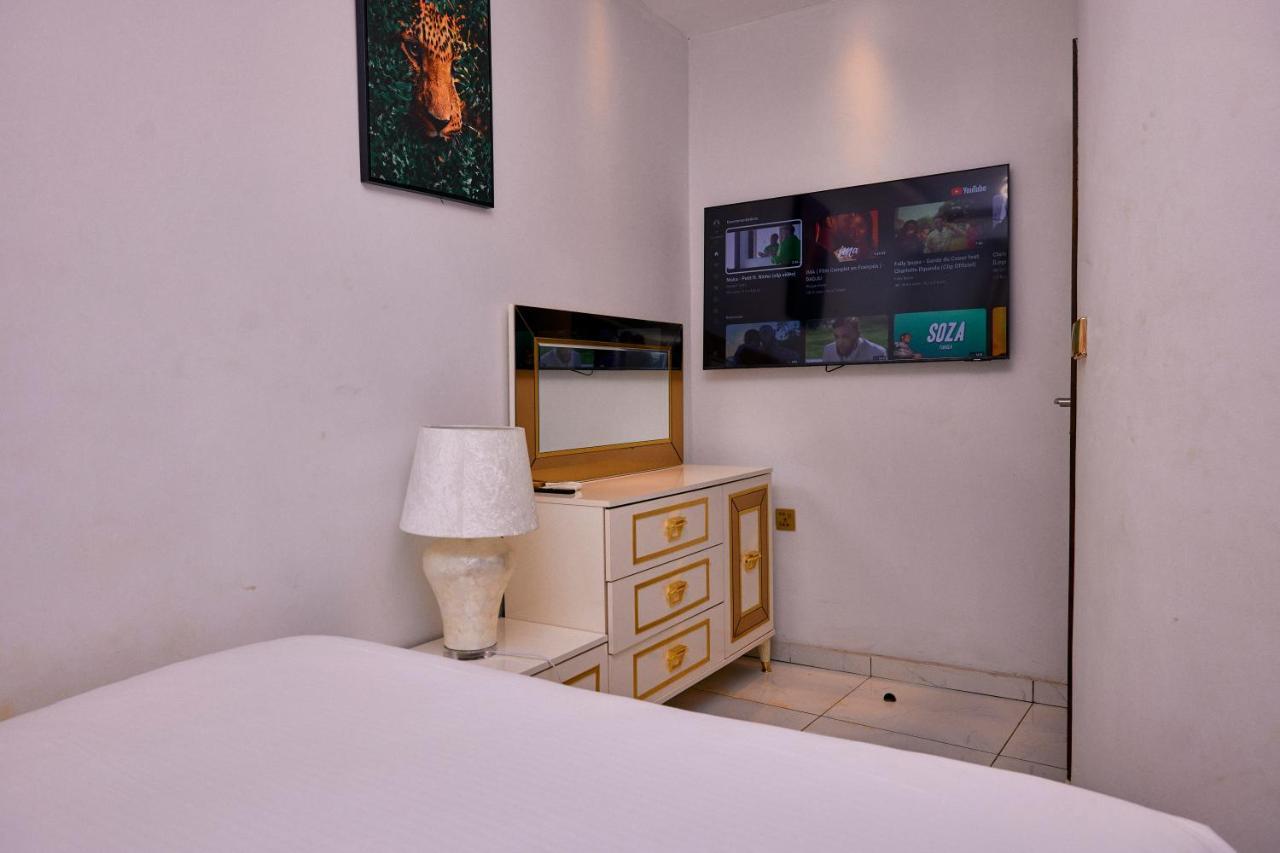 Residence Noumsi Yaounde Bagian luar foto